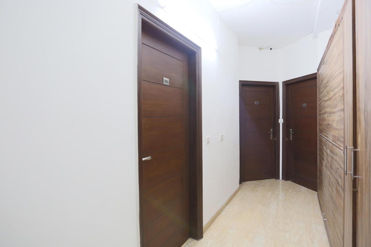 Oyo 72519 Meera Bhawan Vrindāvan Exterior foto