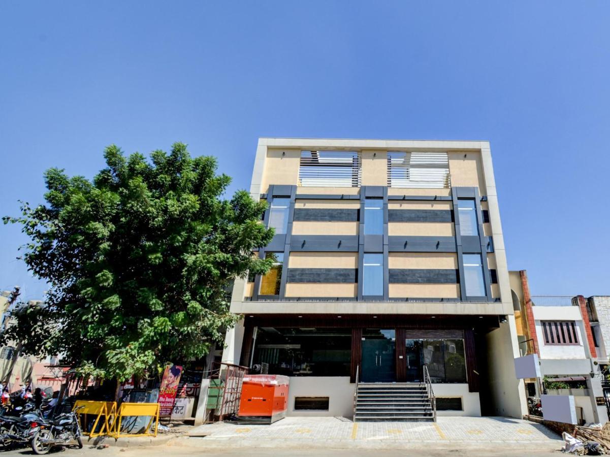 Oyo 72519 Meera Bhawan Vrindāvan Exterior foto